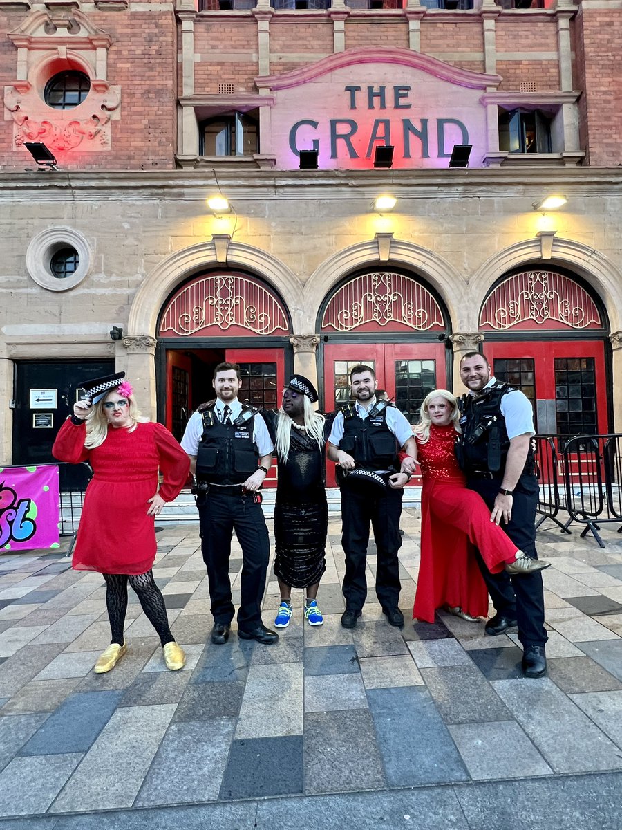 DragSyndrome's tweet image. We’ve been arrested at @dragfestuk1 outside @TheClaphamGrand for being incredibly amazing. It was such a fantastic experience. Thank for having us. It was a major slay 🪭