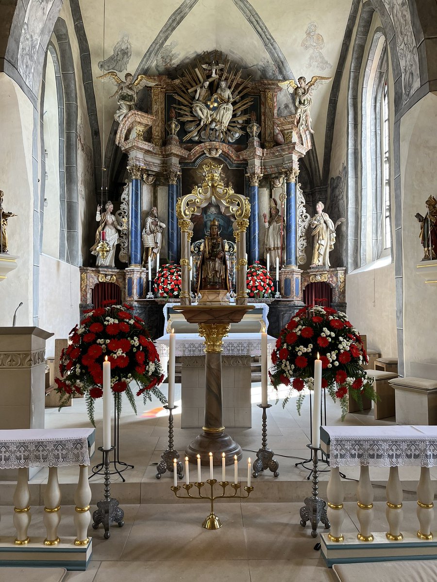 WolfgangFRothe's tweet image. Muttergottestag in #Hallenberg. 

#Heimat #MariaeHimmelfahrt #Maria #Wallfahrt #Sauerland #Gott #Jesus #Glaube #Tradition