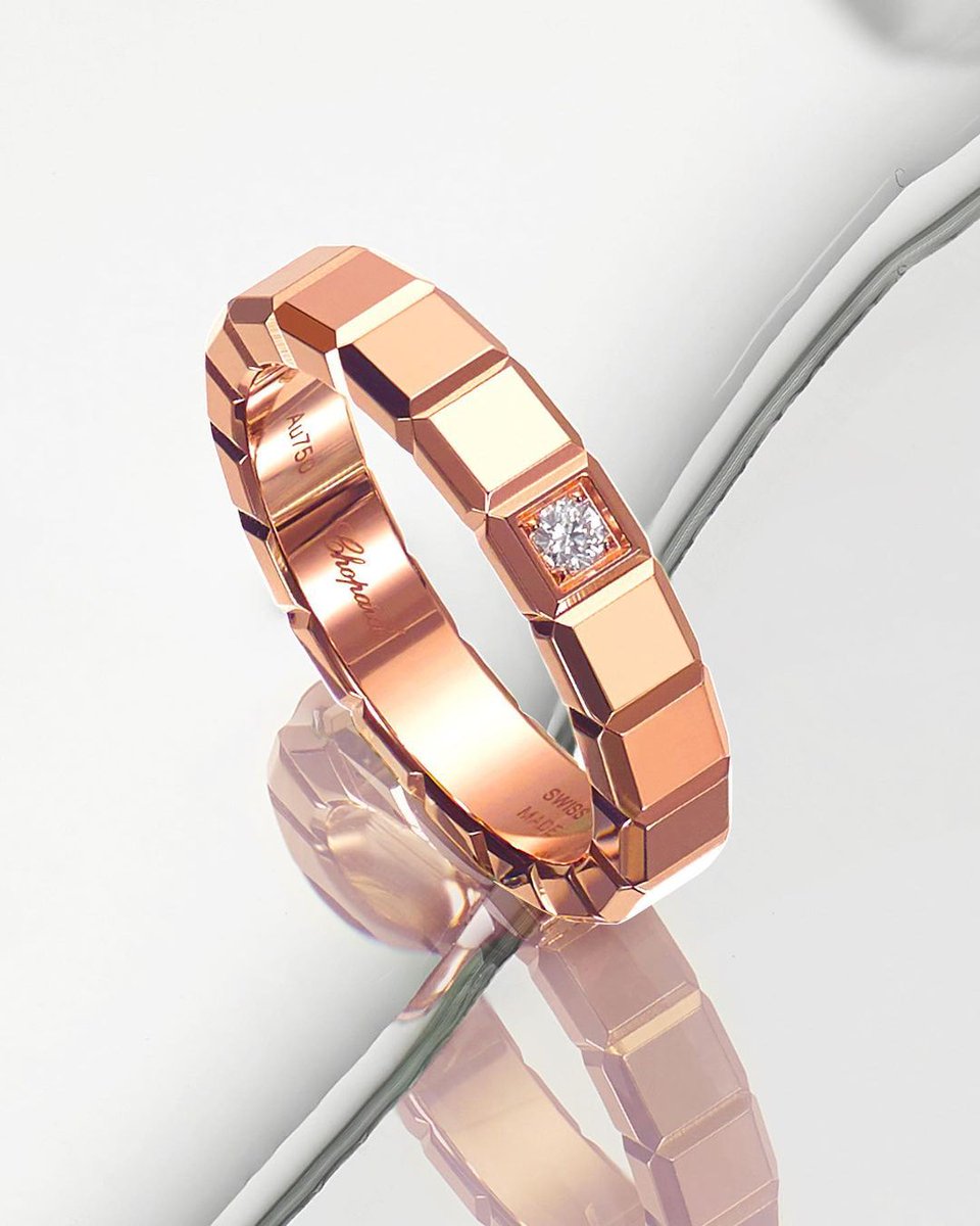 KRNGlobalUnion's tweet photo. 230820 chopard Instagram Update
"Jewellery for an urban world.
There is a reason aespa's #KARINA loves the #lceCube collection and its minimalist elegance."
Like, comment & share!
🔗https://t.co/rf9BVQEnlZ
#카리나 #カリナ #에스파 #aespa https://t.co/JZn9AxF4Ju