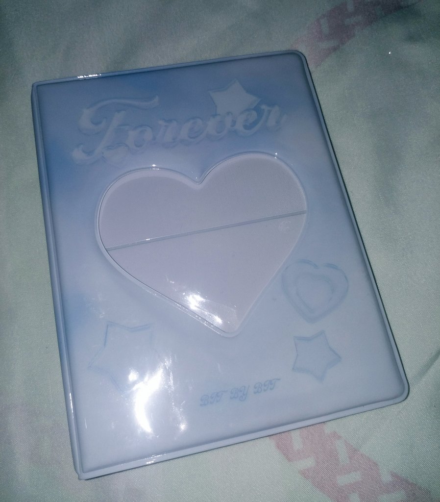 yellowin323's tweet photo. wts lfb ph | #yellowinsale

💙 blue 2p collbook - P80

- PAYO/3days DOP
- in good condition 
- used only for storing pcs
- mop: gcash, mod: lbc only

reply/dm to claim!

t. collect book photocard kpop https://t.co/H2aVdQUUzF