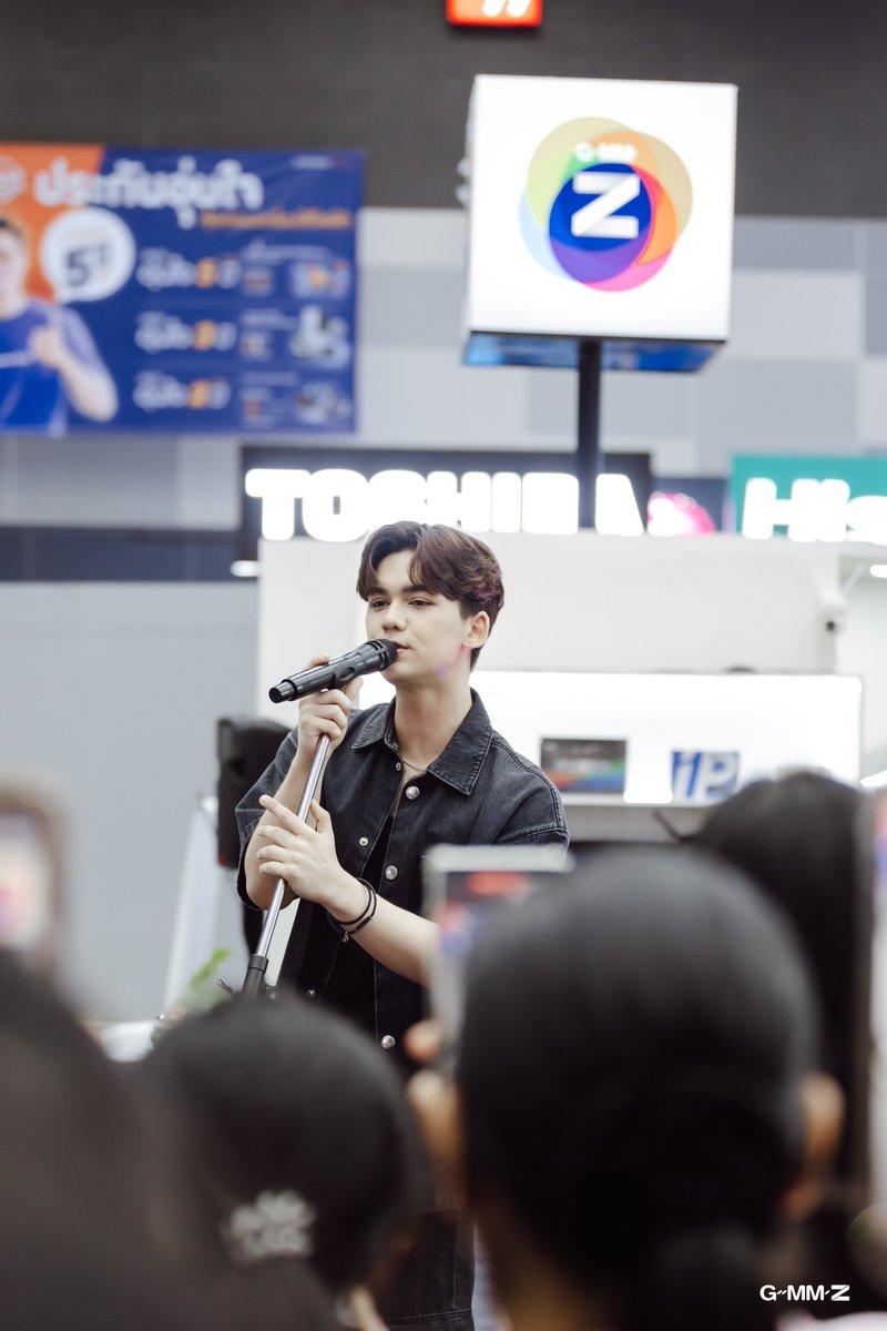 gmmztv's tweet photo. 🐯🫶🏼

#GMMZ #PowerBuyExpo2023
#TiggerTheriault #ทิกเกอร์ #GNEST #GMMGrammy https://t.co/ocDJ9MjX1L