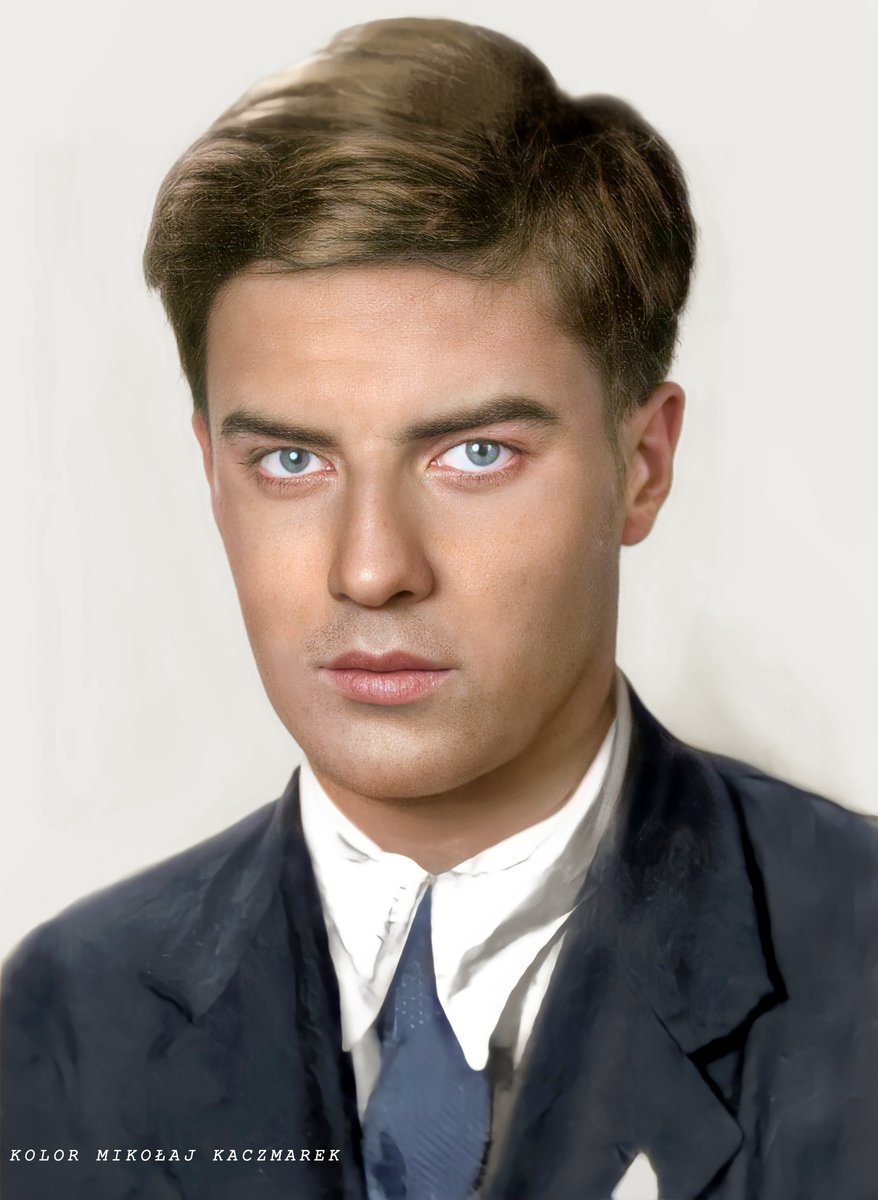 KolorHistorii's tweet photo. 20 sierpnia 1943 r. poległ Tadeusz Zawadzki "Zośka"🇵🇱harcmistrz, podporucznik Armii Krajowej, komendant Grup Szturmowych. Miał 22 lata. 

Odznaczony Orderem Virtuti Militari, oraz dwukrotnie Krzyżem Walecznych. https://t.co/xUfst0D3u4