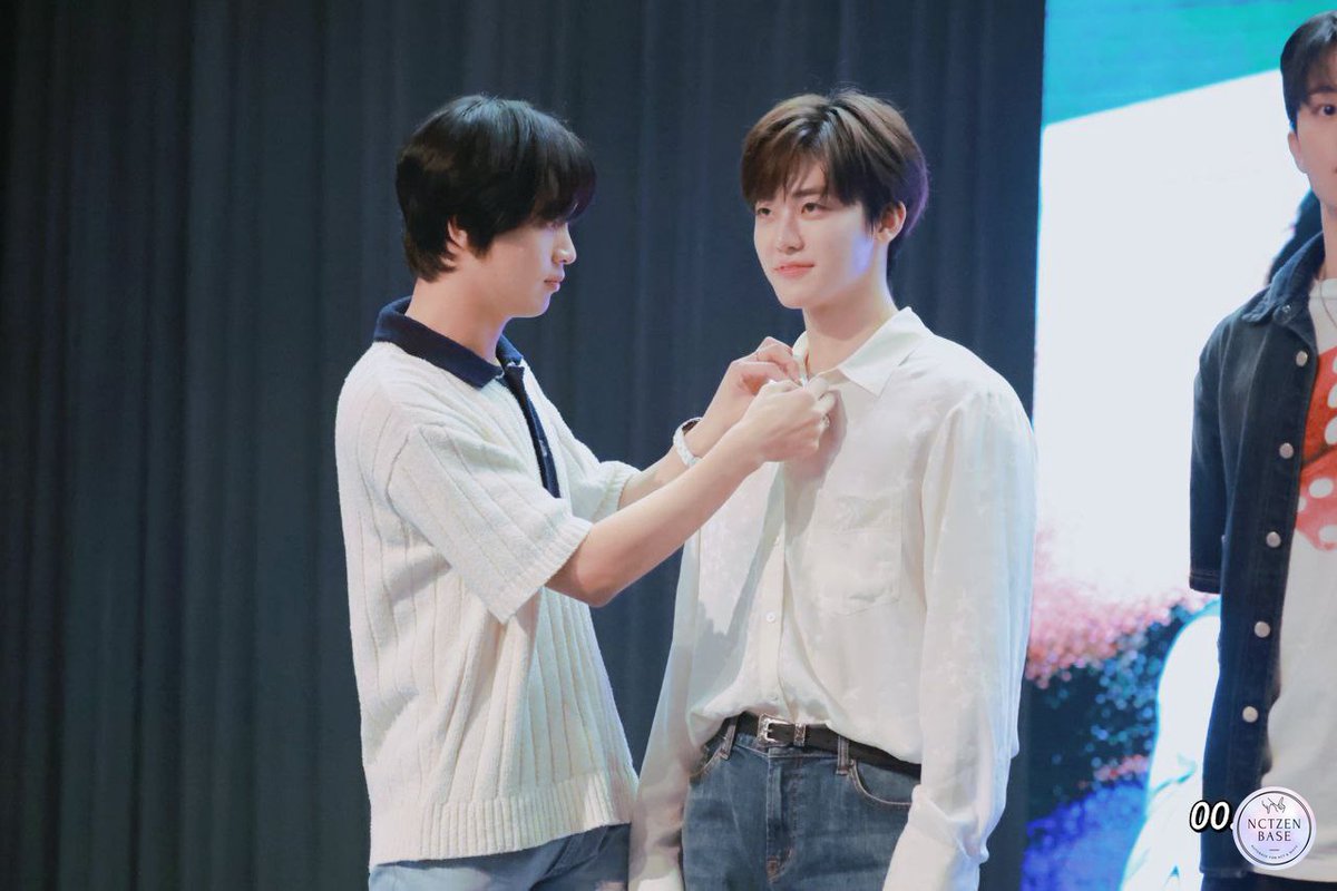 🫶 liat foto ini kayak familiar, ternyata kayak meme ngancingin baju "you'll get cold sweetie" 😭🤣

cr: ndream00s
