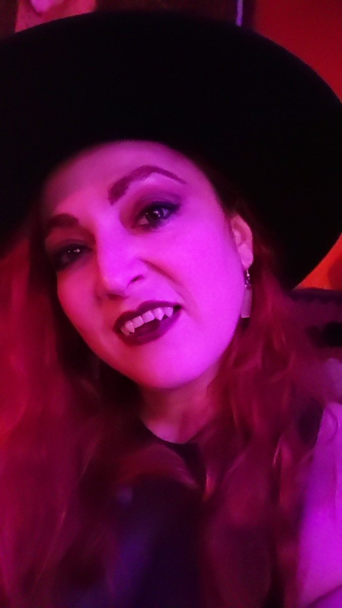 VMasturbation's tweet photo. Goth nights are good. https://t.co/QUXHLrbOCR