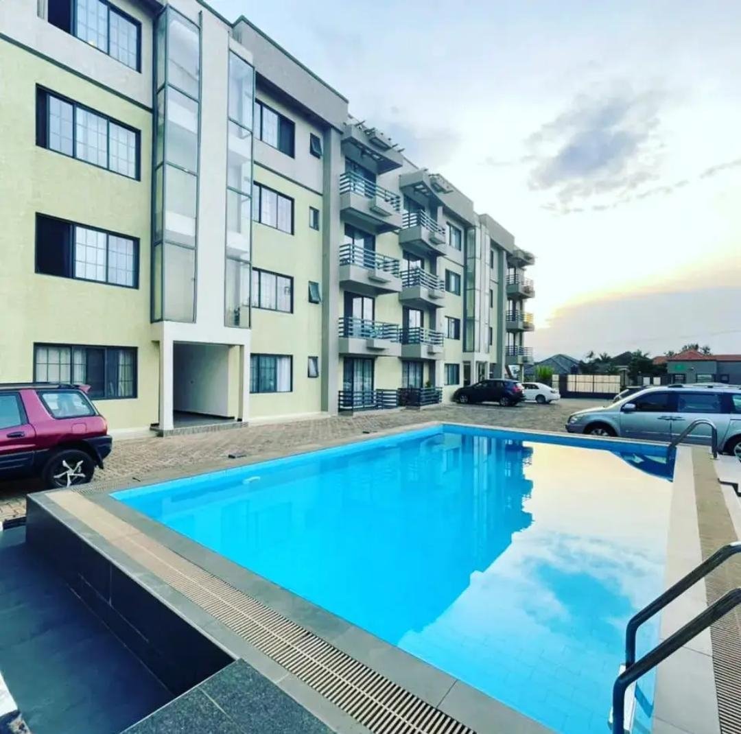 gloria151's tweet image. #VisitingRwanda 

Stay in a quite and secure neighborhood of kigali, have access to free swimming pool and gym .

Make your stay count