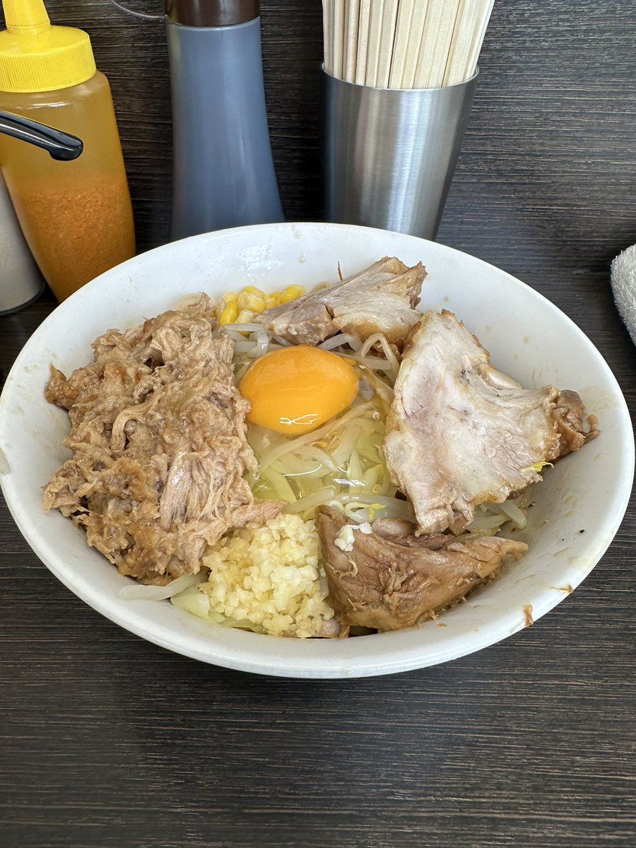 r254non's tweet photo. ラーメン二郎川越店に行ってしまった

今日は冷やし汁なしにほぐし豚
コールはにんにく少なめ　やさい少なめ　アレ

週に一度食べたくなる

#ラーメン二郎
#ラーメン二郎川越
#冷やし汁なし https://t.co/T8zgpWJMCW