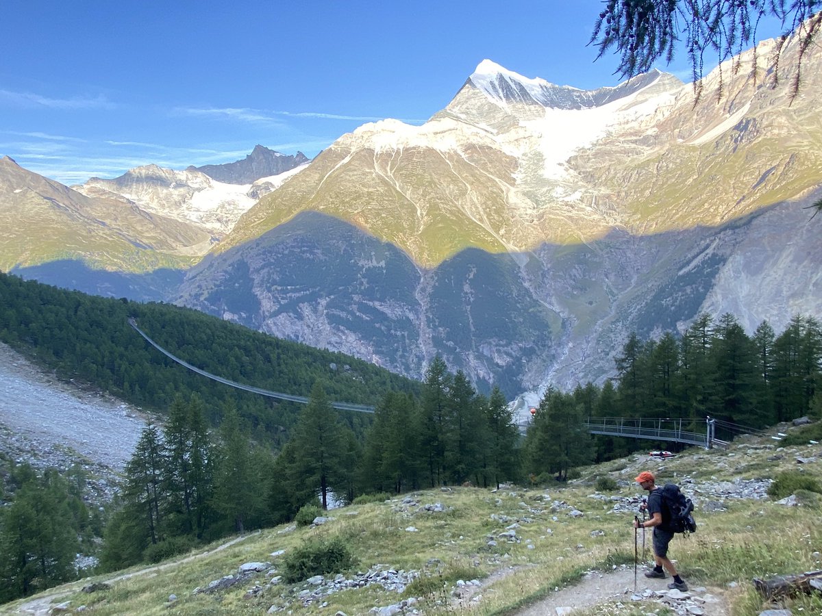 Massan84901559's tweet photo. 2023.08.19 Sat #HauteRoute 14日目 最終日 #EuropaWeg の険しく道のり22kmを歩かせてくれたのはやはり #Matterhorn でした⛰️本日帰国で先を急ぐ英国 #Hiker Paul と途中で別れを告げ #Sunnegga #Leisee #Findeln 経由で #Zermatt の中心部へ。夕刻、鳴り響く教会の鐘の音で旅の終わりを実感しました⛪️ https://t.co/g54Xsfsz4y