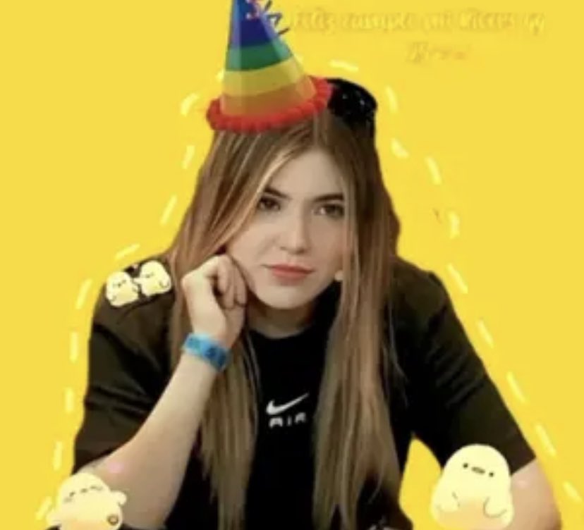 samy_fan_'s tweet photo. #felicidadesrivis #rivergg ya es 20 de agosto cumpleaños de esa personita que me hace felices los días que en mis peores momentos esta conmigo la amo, @samyriveratv felices 40 años te amo espero te la pases súper nos vemos el lunes para tu piñata te amo y gracias por todo ❤️🩹🥳🪅 https://t.co/8t0y4Hy5xb
