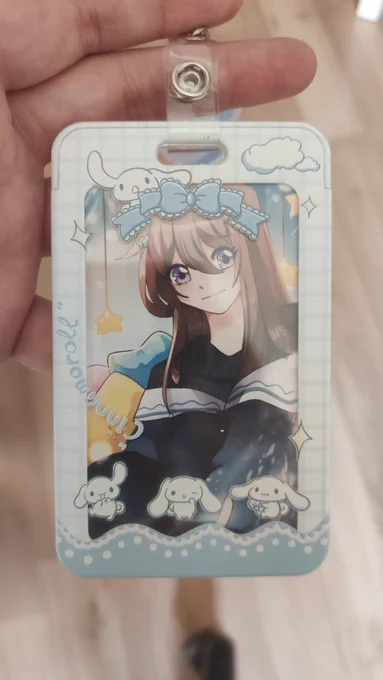 My oc, Iris is a huge fan of Cinnamonroll , the other day i see this in barcelona ans i buy it to add my oc, now is time for found my melody for other oc i have 