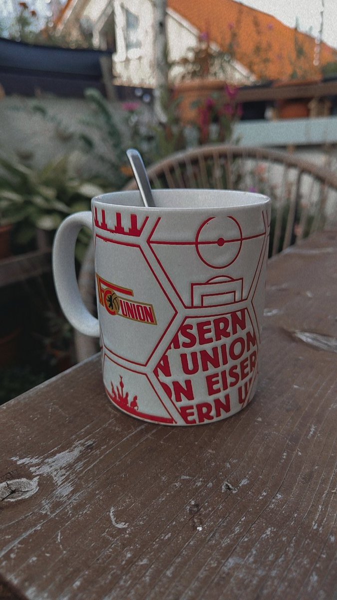 Oh hallo du Schönheit da bist du ja  wieder🥹. Endlich Spieltag. Was freu mich drauf🎉 #unveu #seon #eisern #spieltagstasse #unionberlin