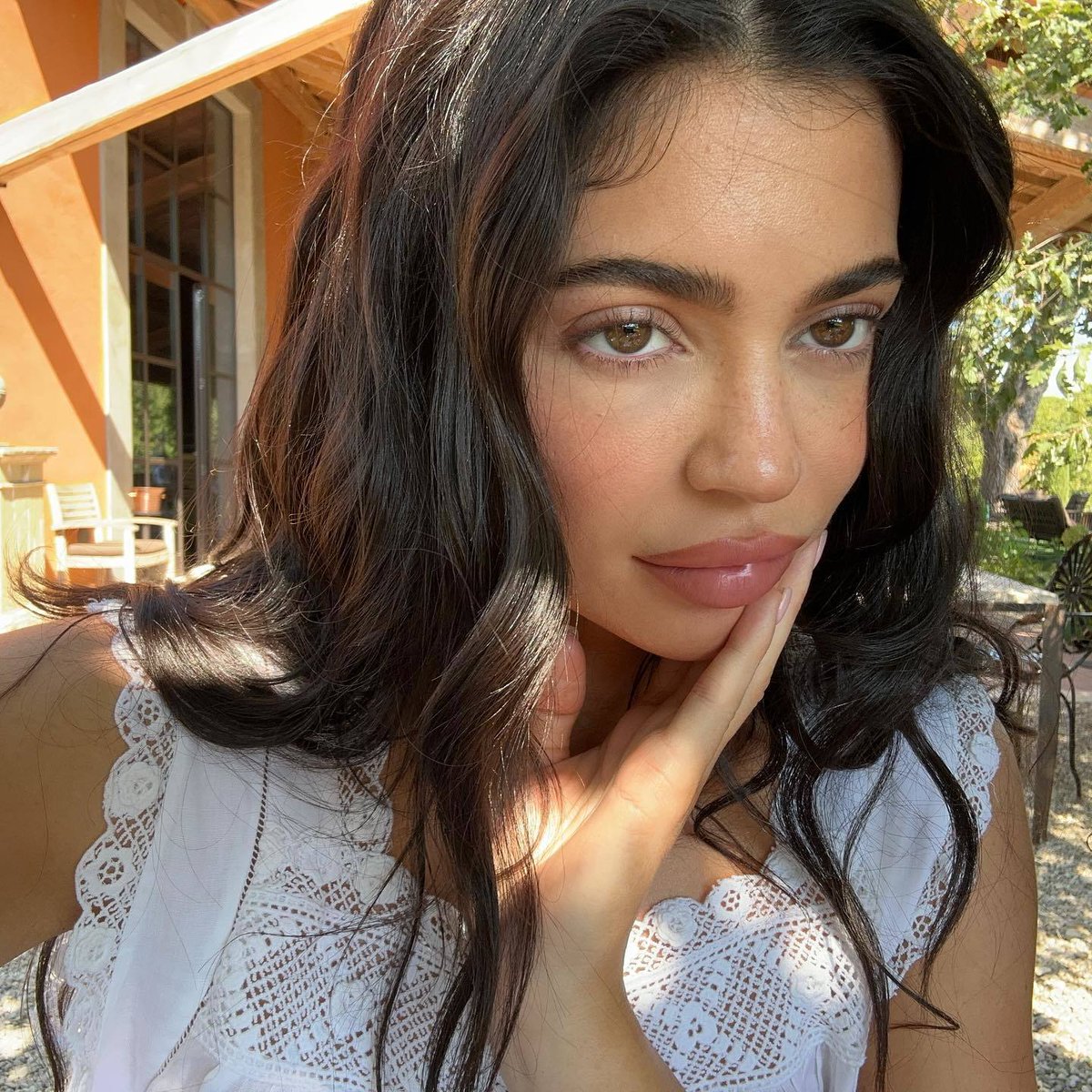 kyliejennerbth's tweet photo. Kylie Jenner แชร์ภาพบนอินสตาแกรมล่าสุดค่ะ

ไม่บ่อยที่จะเห็นสาวไคลีย์ในลุคเรียบๆแบบนี้ ดูน่ารักไปอีกกก 🫶 ☀️🪴🌱🌈 https://t.co/QSbRLzlX2Q