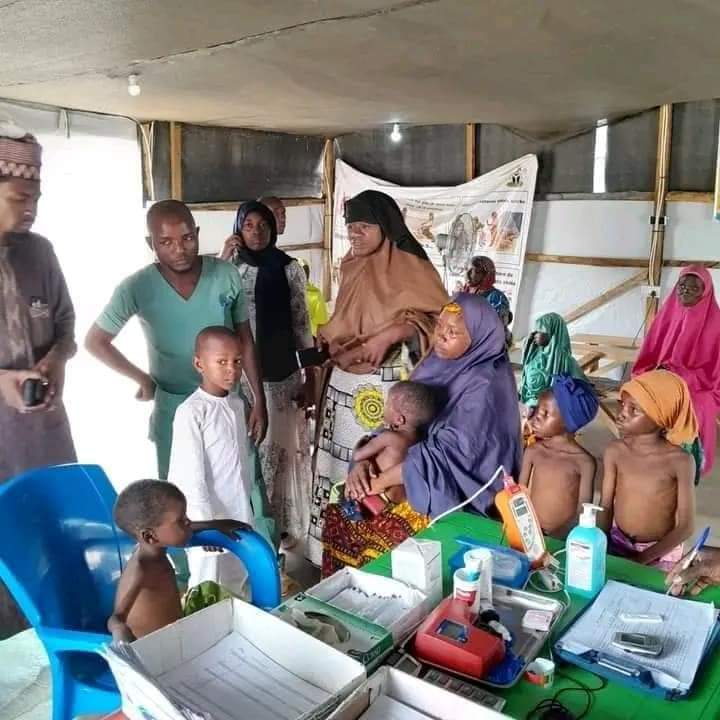 Tasirin social media. 

Wannan baiwar Allah har an kai mata dauki. 

Allah Ya sakawa wanda suka taimaka da alkhairi Ya yaye mana ƙunci da talauci 

Ameen

.