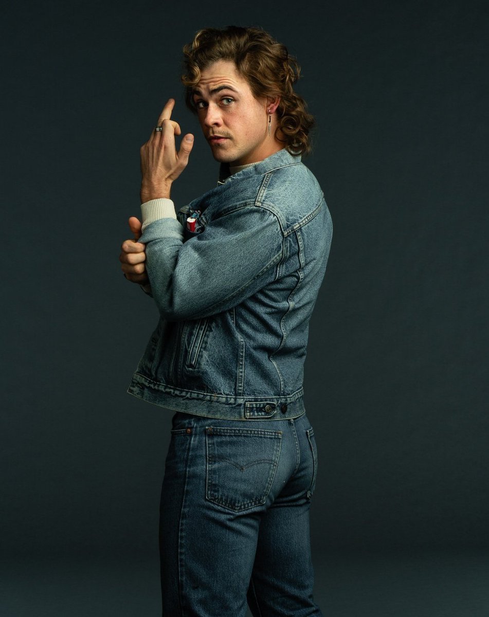 can't believe we got a new billy photo i'm slobberin pissin slippin sobbin pukin all over
