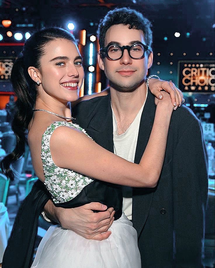 My loves ✨ 
Jack Antonoff and Margaret Qualley 💛

📱 : Edited by AirBrush App
 ✨: Presets : Doll Face.

  #airbrushapp #jackantonoff #margaretqualley