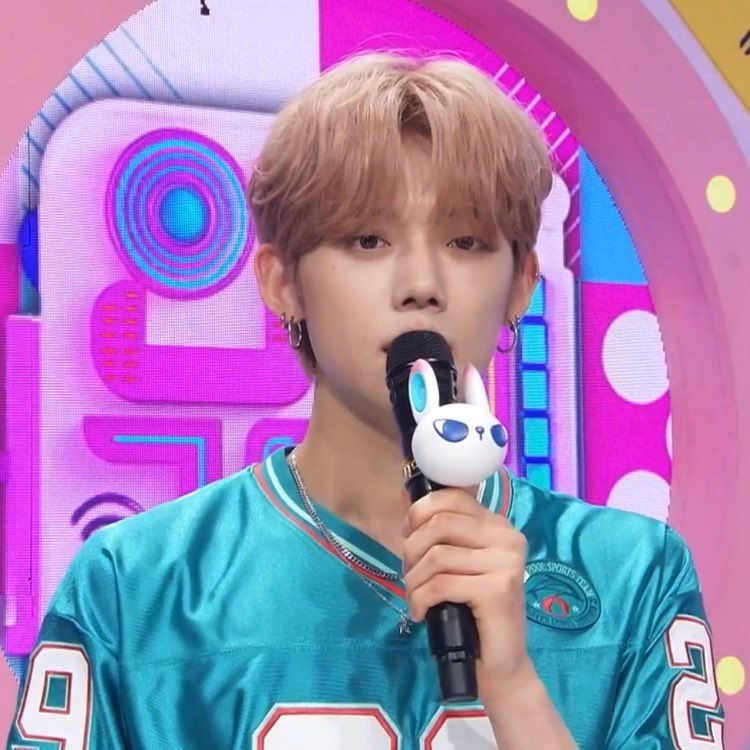 txt_sarangdan2's tweet photo. 덮머 연준이 💗 https://t.co/AKgfHQ0qyO