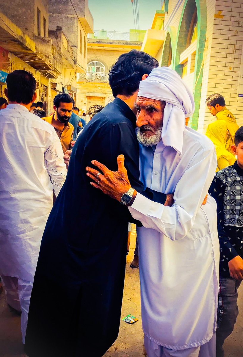 OmerGhaniGhuman's tweet photo. کیسے کہہ دوں کہ تھک گیا ہوں میں
نہ جانے کس کس کا حوصلہ ہوں میں
#pp39 #omerghanighuman https://t.co/4ehoRcpjhU