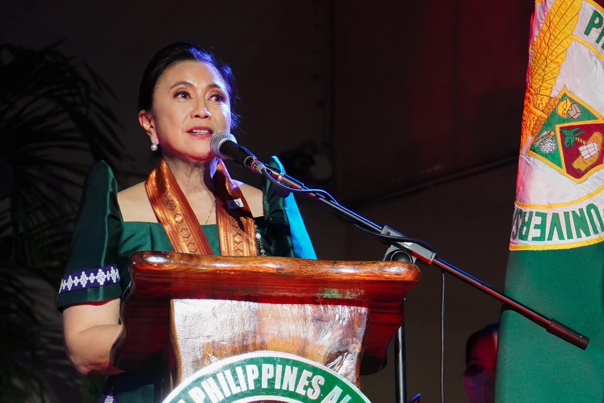 inquirerdotnet's tweet photo. CONGRATULATIONS, ATTY. ROBREDO!

LOOK: Former Vice President Leni Robredo is awarded the Most Distinguished Alumna for 2023 by the UP Alumni Association for her work to uplift Filipinos as a lawyer, development worker and government official. | 📷: Robredo/FB https://t.co/tOd4WTq0Cw