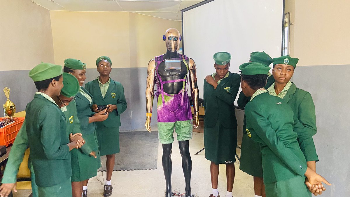 SagamuRobotics's tweet image. Tech Trends @channelstv visited the Robotics center at Federal Government Girls’ College SAGAMU where our Humanoid (KIKI SAGGY) was built.
#humanoid 
#AI 
#ML
#TechNews