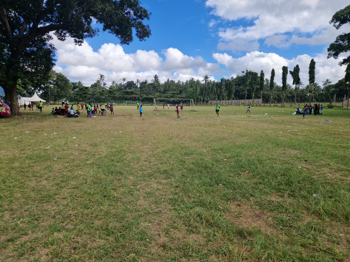 Here we are at the Refinery fields, On Finals Day.We are down to the final 4 of 24 teams for the Semi Finals. We await the referees whistle as final Preparations are completed 
Gome v/s Miritini
 Kwashee primary school 
v/s Bomu primary school
Good luck to ALL