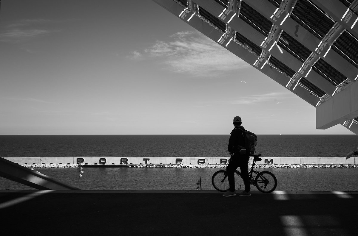 Look over yonder. Port Forum, Barcelona (2023) #leica #leicacamera #leicafotografieinternational #leicaSG  #m10monochrom #leicaakademiesg #leicagram #bnw #bnwphotography #blackandwhitephotography #photography #monochrome #bw #blacknwhite #photography #lensculture #barcelona