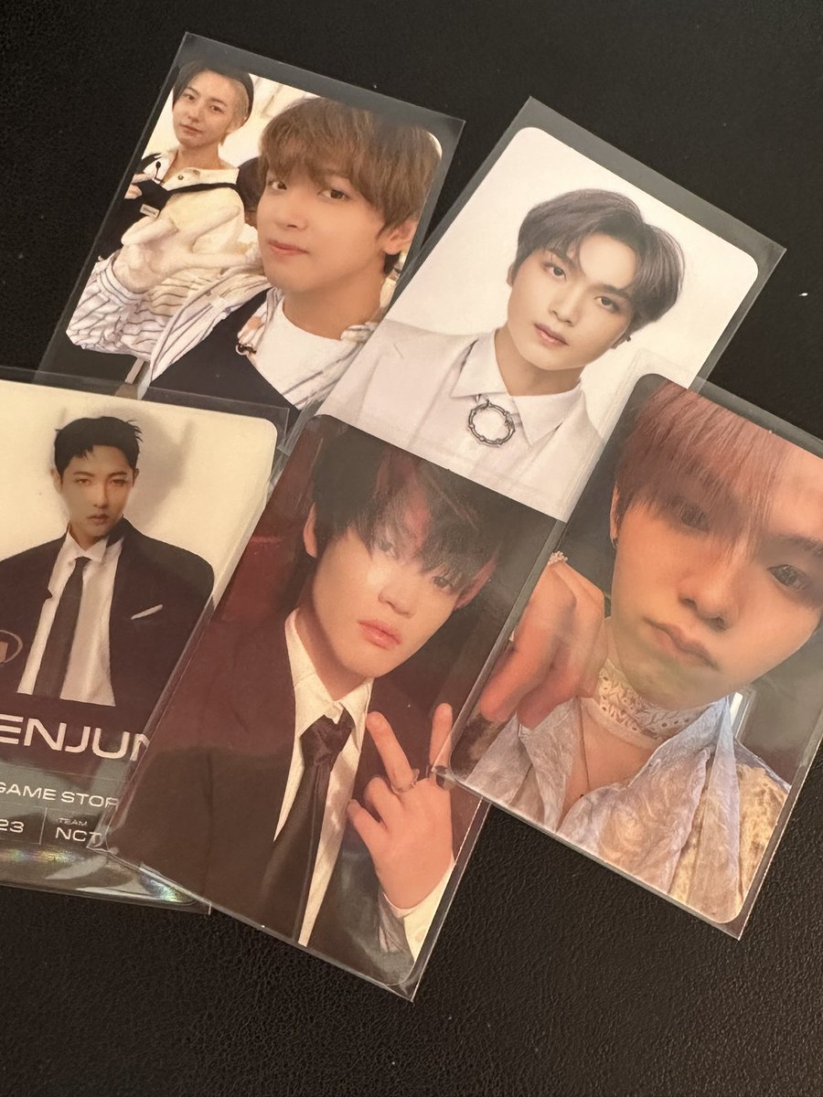 addtohyuck's tweet photo. wts lfb ph

— as a set for 950!
— rfs: quitting, college funds

t. renhyuck cafe tumbler hot sauce haechan the link renjun chenle glitch mode shotaro jewel case pc photocard https://t.co/rUz0Jq9Lox