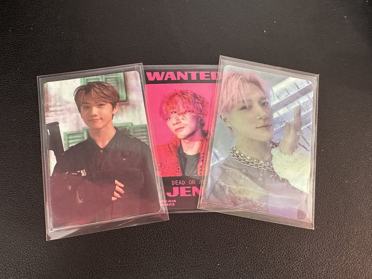 addtohyuck's tweet photo. wts lfb ph

— as a set for 300!
— rfs: quitting, college funds

t. jeno glitch mode pb jisung sticker pc photocard nct dream https://t.co/p5ceO93gXL