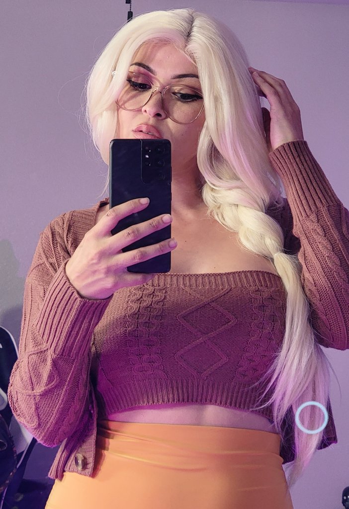 PinkSaltMoon2's tweet image. Good boys will like and share this post so Mommy can make Elon pay her.