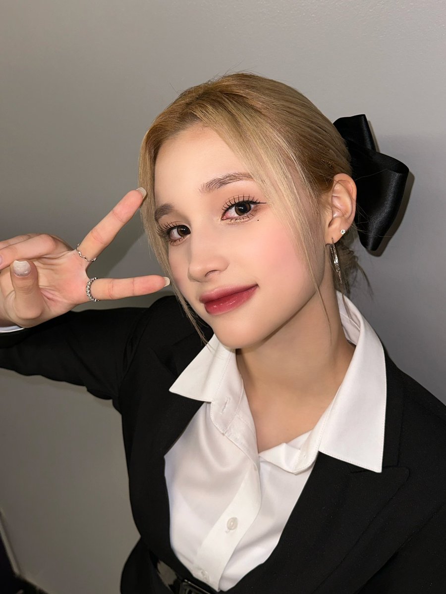 official_kep1er's tweet photo. I missed you guys sososo much!!!!!
I'll never forget the time I spent with Keplian’s at LA KCON❤️🇺🇸
I hope to see you guys soon🥺 I'll be waiting love you❤️

#휴닝바히에 #HUENING_BAHIYYIH
#Kep1er #케플러 https://t.co/7HuR9R2Qlq