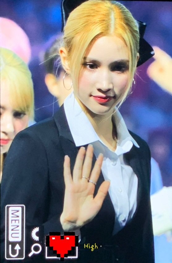 HB_0727's tweet photo. 230819 Pre 

고생했어❣️

#KEP1ER #케플러
#HUENING_BAHIYYIH #휴닝바히에 https://t.co/XASHGBSkeI
