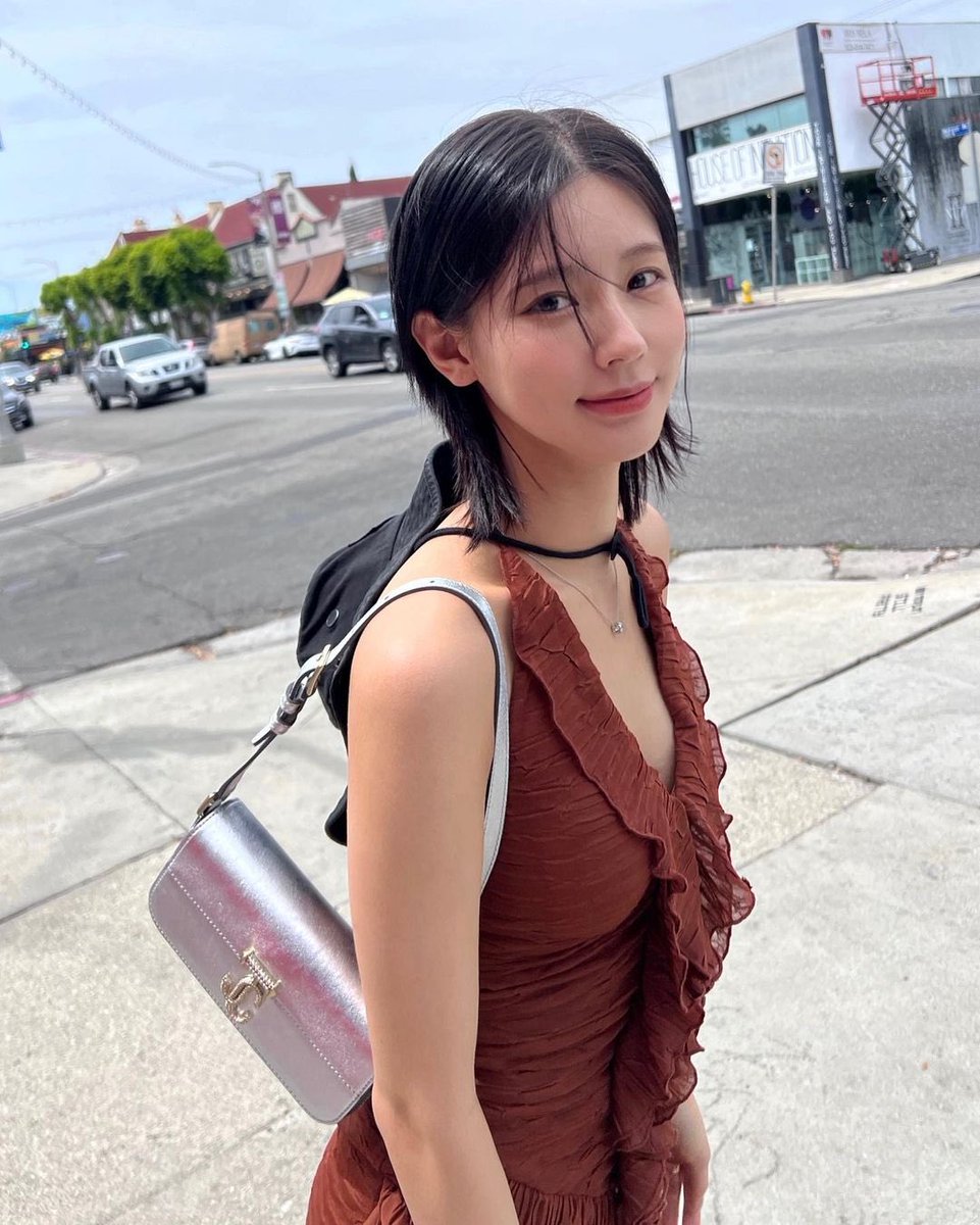 archivegidle's tweet photo. she's so girlfriend https://t.co/5eysLBg3Vh