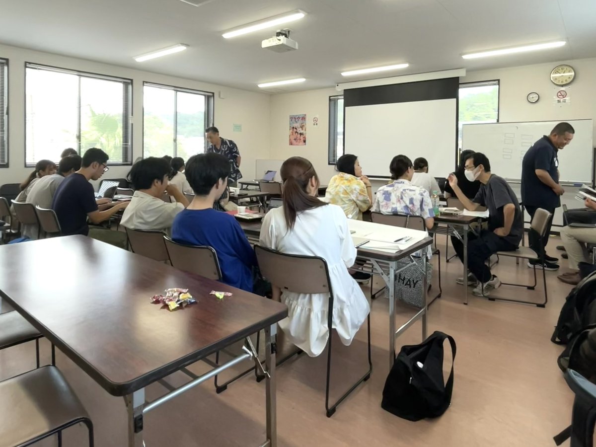 141_Hi's tweet photo. 東北各地の大学生が集まる「みちのくイノベーションキャンプinいわき」の合宿3日目からメンターとして参加させて頂きました！
どんなビジネスプランに練り上がるか楽しみ。 https://t.co/ixwzwAWbUB
