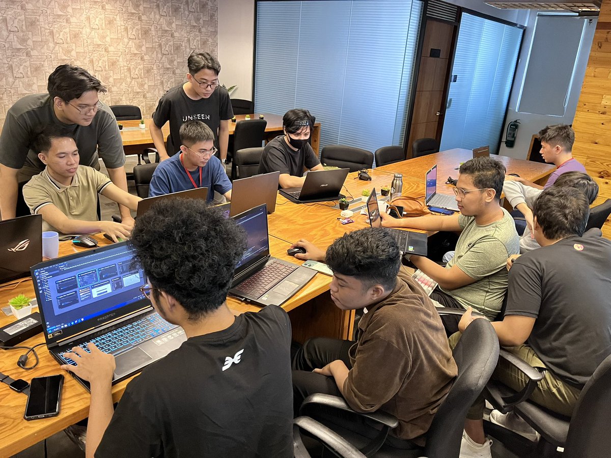 sleepbuildrun's tweet image. ✅ collaborate
✅ connect
✅ buidl

#solanadevelopersbootcamp Day 2 here at Virspacio Coworking Space

Check out @theblokcgroup for the next schedule. 🧑‍💻👩‍💻🇵🇭❤️🥲🔥