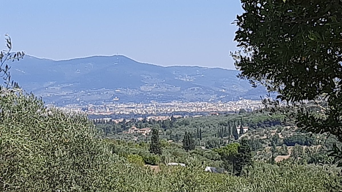Alex19Francesco's tweet photo. Da Scandicci si vede #Firenze #Duomo #CollineToscane #Toscana #Vacanze #MeravigliaItalia https://t.co/UfyZC6MQKW