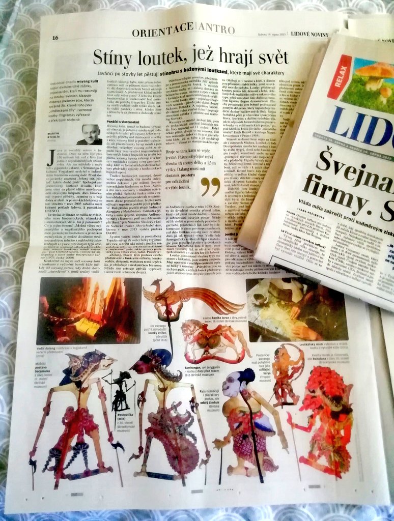 martinrychlik's tweet photo. 🗞️ Ve víkendových LN #Orientace píšu o stínovém divadle #wayang kulit, především z Jávy. Existuje stovky let a užívá malovaných loutek z vytvrdlé kůže. Obrázky z British a Brooklyn Museum i z Yogjakarty 2011 📸🇮🇩 #Etno https://t.co/GkkC4ipast