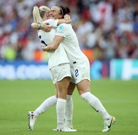 WomensPodcasts's tweet photo. For those watching the #ESPENG match, may we bring to your attention that England players on the pitch Lucy Bronze and Keira Walsh are in a relationship. Imagine playing in a World Cup final with your girlfriend! #FIFAWWC https://t.co/Et0GN4EROg