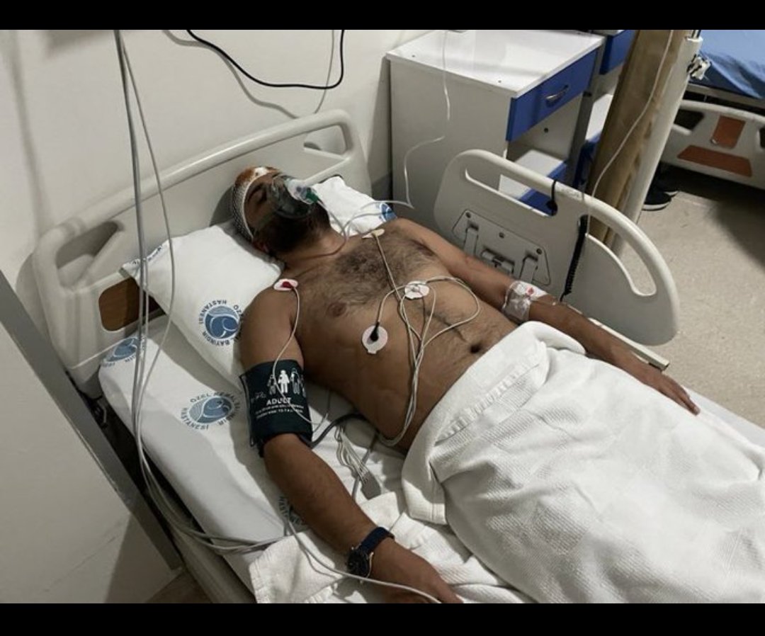 SON ÇAĞRI: Tıp Fakültesini kazanan gençler şu fotoğrafa bakın, geleceğiniz tehlikede bunu bilerek kayıt yaptırın.
Sizi koruyan bir sistem yok.
Size güvenli bir ortam bırakamıyoruz, uğraştık ama başaramadık, bizi affedin.