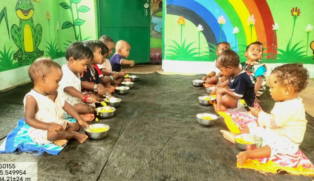 In Keonjhar district, crèches serve locally sourced veggies, fruits, ragi and millets to the little ones. They enjoy 3 wholesome meals and snacks daily, 26 days a month, freshly cooked with love. Ensuring they get the calories and protein they need. #HealthyKids #NutritionForAll