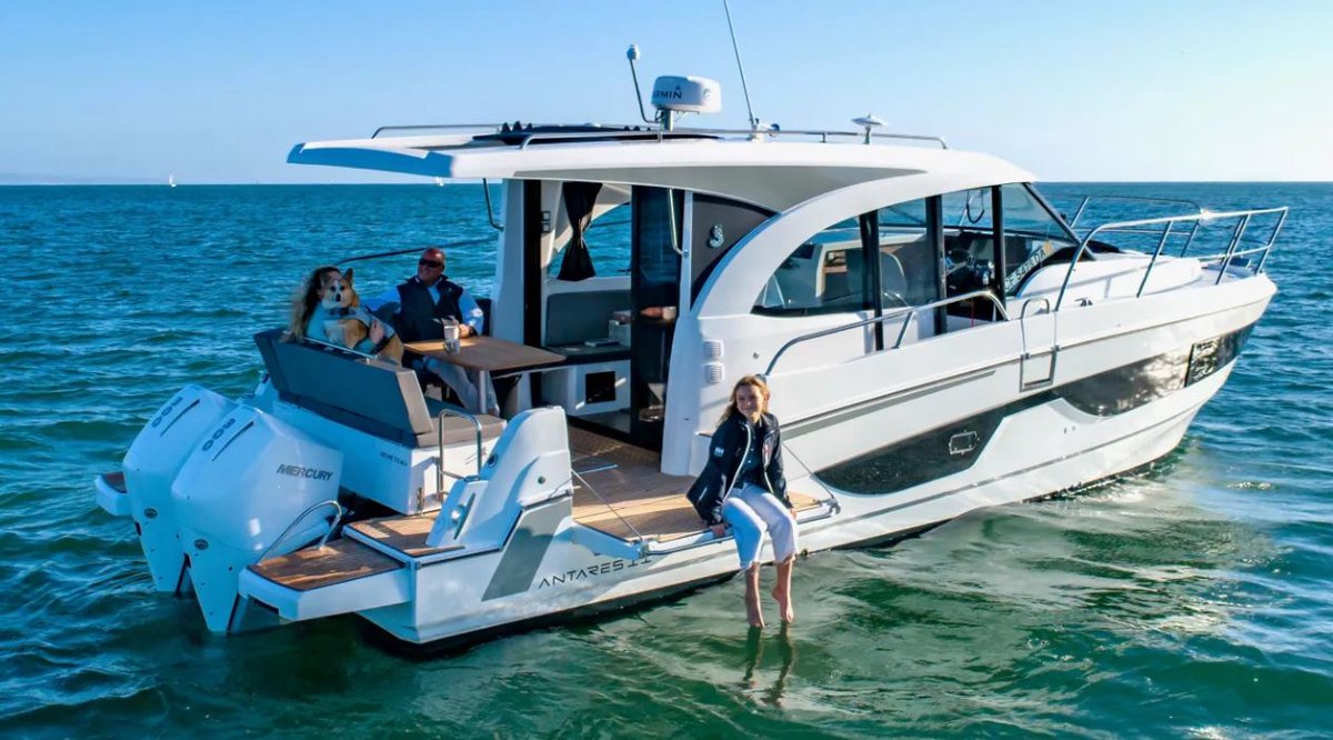 SotonBoatShow's tweet photo. With a length overall of 11 metres, the Beneteau Antares 11 is the perfect illustration of a family cruiser. This powerboat's contemporary design focuses on comfort, space, safety, and innovation. #boatoftheday #SIB23
Get your tickets now: https://t.co/AXmgQGO2ND #boatoftheday https://t.co/pIUVypJJD7