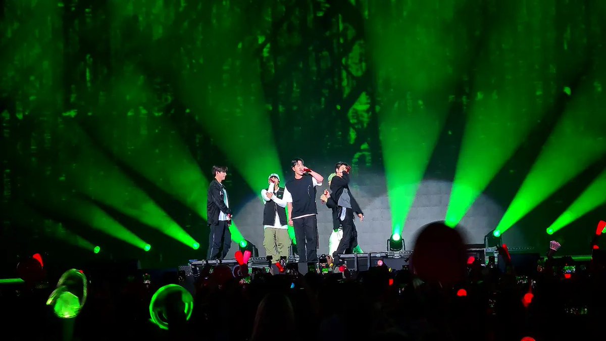 guguberry31's tweet photo. 230820 poluxweb IG Post

"To close with gold brooch on the first day of the 2023 CDMX Kamp Fest, iKON jumped onto the stage causing sensation among their fans."(papago trans)

iKON KAMP MEXICO CITY
#iKON_KampFestCDMX #KAMPFESTCDMX
#iKON #아이콘 @iKONIC_143 https://t.co/P0V8Y9XASC