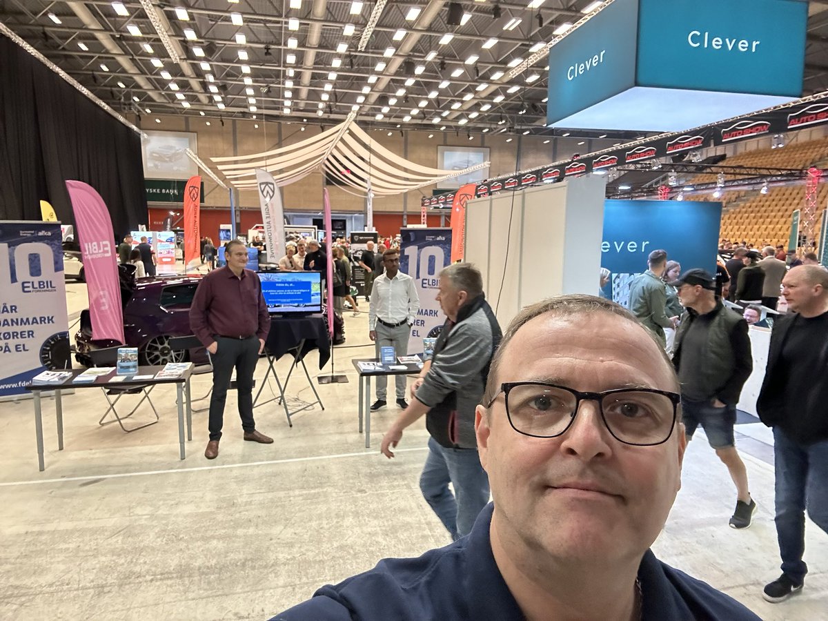 FDELdk's tweet image. Så er Elbilforeningen @FDELdk  igen på plads i Odense Congress Center, til #autoshow for at fortælle den virkelige historie om livet i #elbil 🔌🔋🚗
