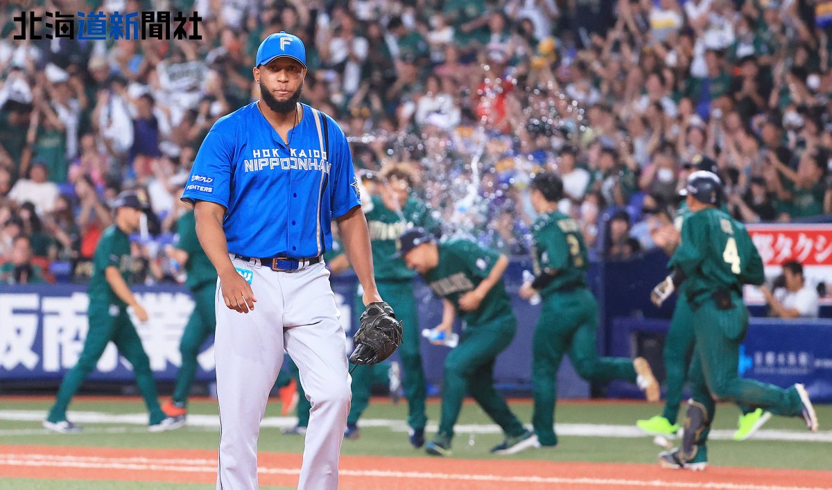 photo_doshin's tweet photo. 20日、#北海道日本ハムファイターズ は #オリックス・バファローズ と対戦。先発の #上原健太 投手が9回無失点の好投！しかし打線が3安打と沈黙。延長11回に #サヨナラ負け を喫しました。(桶谷駿矢、松本奈央撮影)  #lovefighters #日ハム #新時代 #河野竜生 #池田隆英 #ロドリゲス https://t.co/WLlay4ITcC