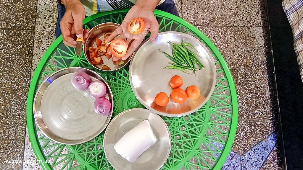 karshan01's tweet photo. Sunday indulgence: Prepared a scrumptious paneer delight for my wife, serving up flavors and affection on a plate! 😋🥰#CookingForLove #SundayFeast https://t.co/7tvXqpHmKb
