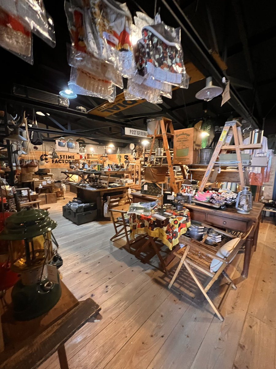 KidsCampFes's tweet photo. [北海道キャンプギア巡り③]
苫小牧のフェリー乗り場から20分ぐらいの #pastimefactory さんに乗船ギリギリまで😅
店員さんの人柄や雰囲気含めめちゃくちゃ通いたくなる場所でした。 https://t.co/hzBxLaJj6Z