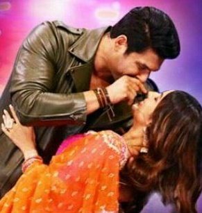 Biku_SidNaaz's tweet photo. They were simply magical... August will truly be remembered as ' The month of SidNaaz ' .

SIDNAAZ'S MAGICAL AUGUST #SidNaaz https://t.co/UZZBJb1Dm4