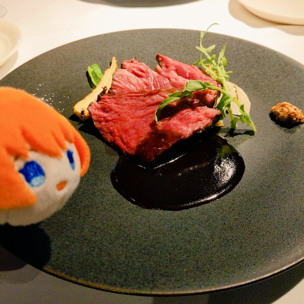 「誕生日なので美味しいもの食べました!おおさか〜またいつかね〜!! 」|あかこのイラスト