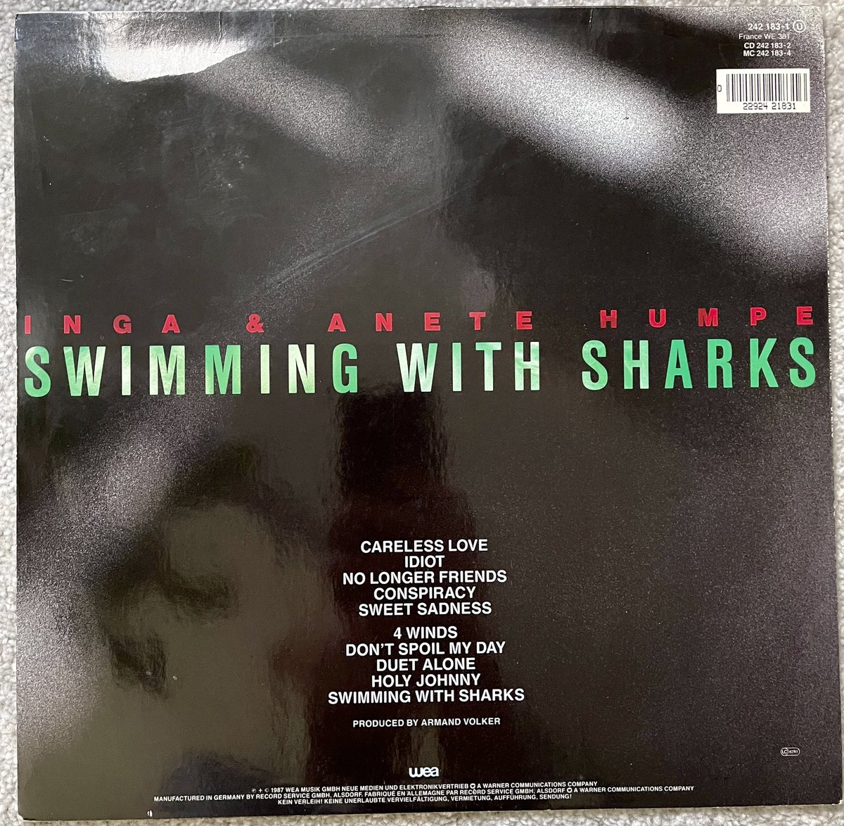Poplifer73's tweet photo. Sunday Morning Soundtrack.
Inga & Anete Humpe “Swimming With Sharks”.
‘Careless Love’ SHOULD have been a hit in the U.K.!
1987 WEA Records.
@warnerrecords
#SundayMorning #IngaHumpe #AneteHumpe #SwimmingWithSharks #Vinyl #RecordCollection #NowPlaying https://t.co/6KVTMZSxn5