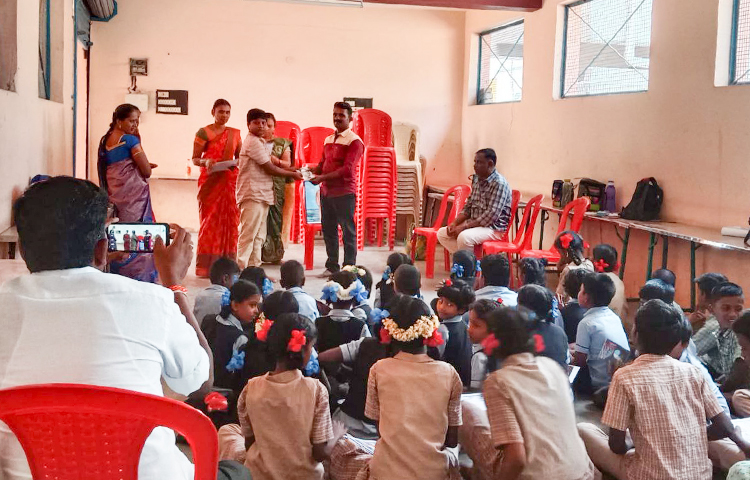 vkendra's tweet photo. Cultural Competitions - Ramanathapuram
https://t.co/8LNel3WOYl #SwamiVivekananda #VRock50 https://t.co/M9ExuEDDcY