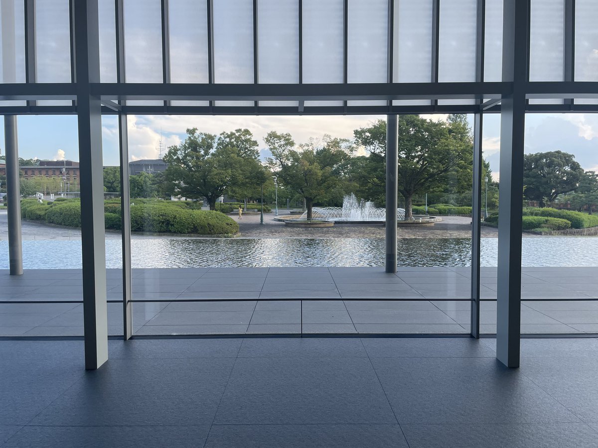 AogiriArchitect's tweet photo. また、訪れてみて
視線を邪魔しないディテールがかっこよく、谷口さんらしいと感じた。

そして、内部にある鉄製（？）のすだれがすげぇカッコよかった。 https://t.co/42TnajP5iR