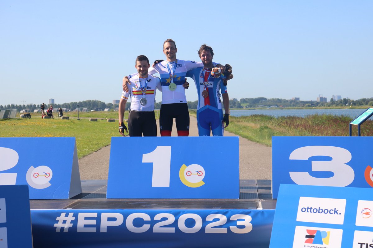 RFECiclismo's tweet photo. @ciclistacofidis #EPC2023 | Gonzalo García Abella  y  Joan Reinoso, en el podio de Rotterdam 🥈🥈

 #TeamESPciclismo🇪🇦
 @ciclistacofidis https://t.co/2AJeYRCFNS