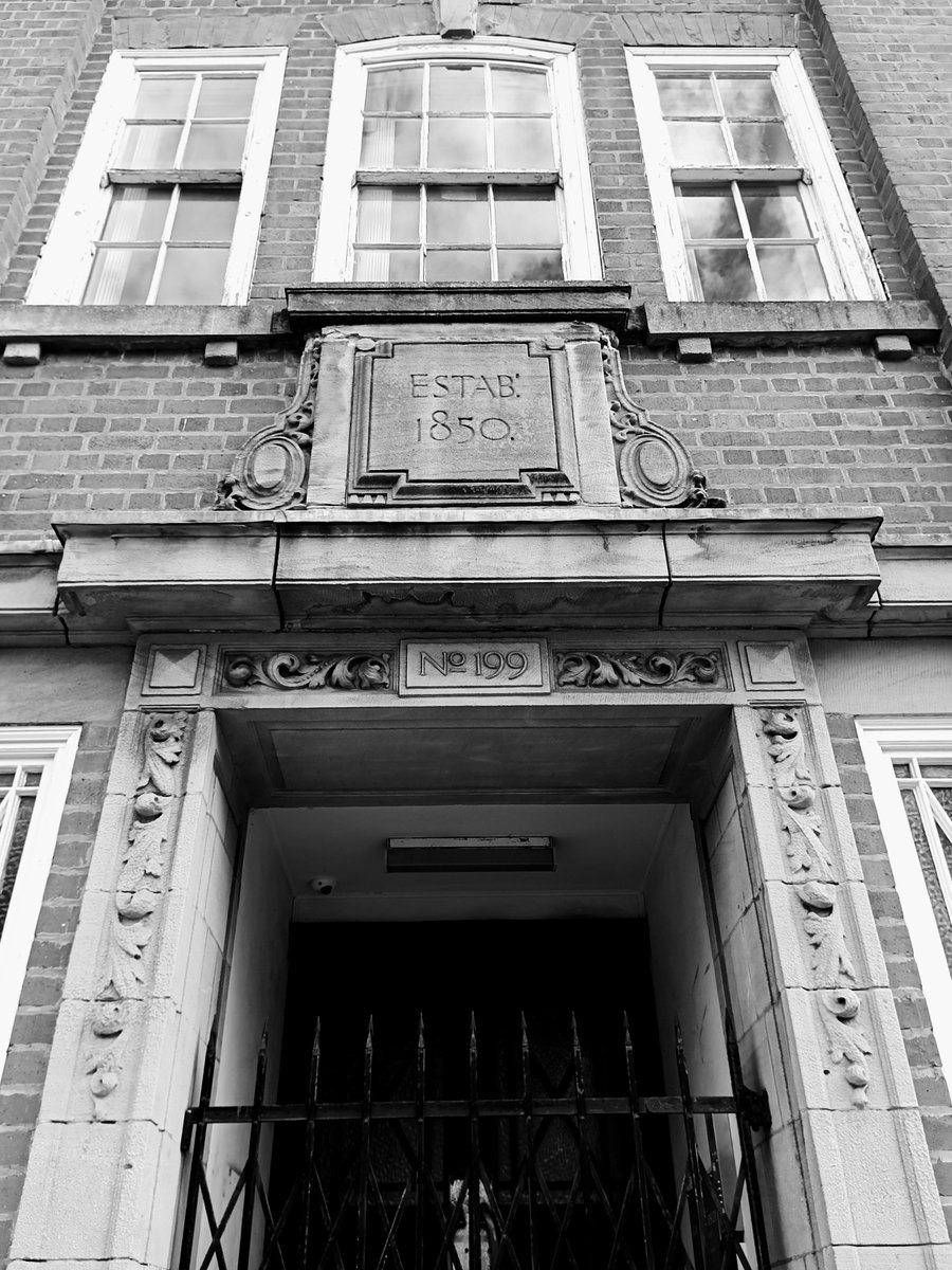 i77mac's tweet photo. If this isn't the name of a band... it should be!
It's only a matter of time before Billy Childish claims the moniker and knocks out an album...
#mobilephotography #Monochrome #blackandwhitephotography #streetphotography #monochromephotography #Birmingham #urbanphotography https://t.co/WFkJoX4lq7